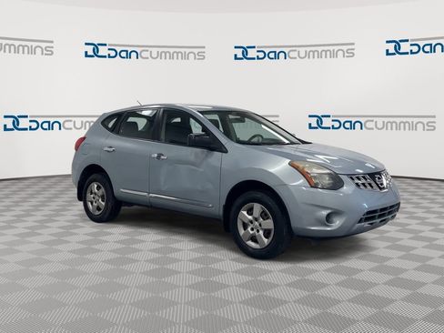 Used 2014 Nissan Rogue S image 2