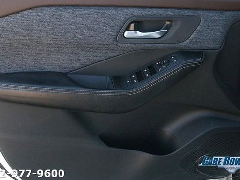 Used 2021 Nissan Rogue SV image 10