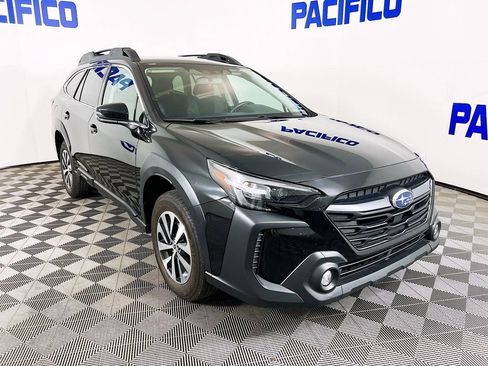 Used 2023 Subaru Outback Premium AWD/4WD image 1