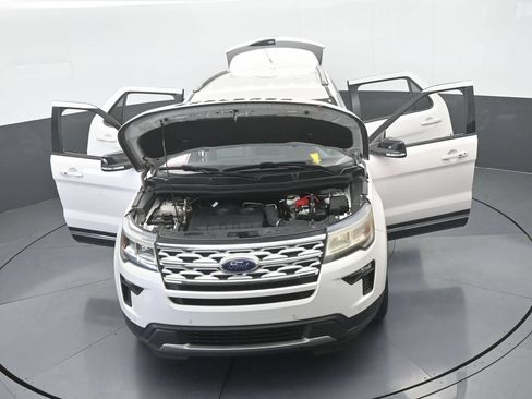 Used 2018 Ford Explorer XLT w/ Equipment Group 202A FWD image 74