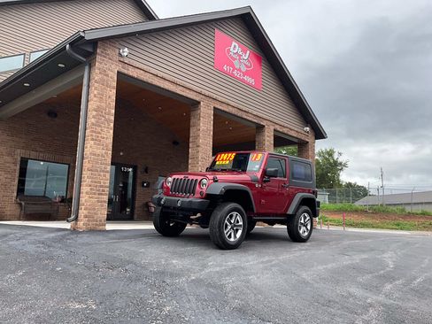 Used 2013 Jeep Wrangler Sport AWD/4WD image 22