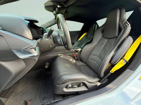 Used 2021 Chevrolet Corvette Stingray Preferred Conv w/ Z51 Performance Package RWD image 10