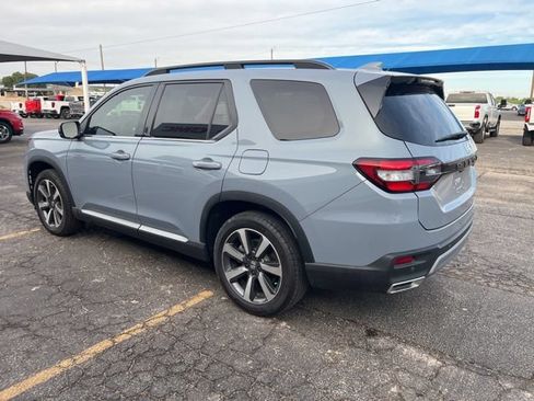 Used 2024 Honda Pilot Touring image 6
