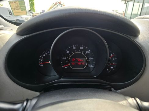 Used 2017 Kia Soul + FWD image 30