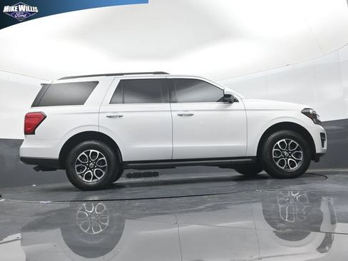 Used 2024 Ford Expedition XLT RWD image 24