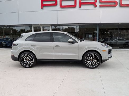 New 2026 Porsche Cayenne image 8