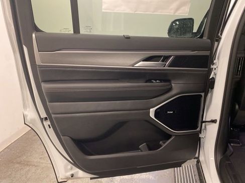 New 2026 Jeep Grand Wagoneer Limited image 25