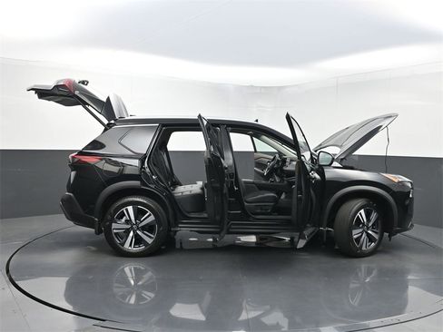 Used 2022 Nissan Rogue SL image 36