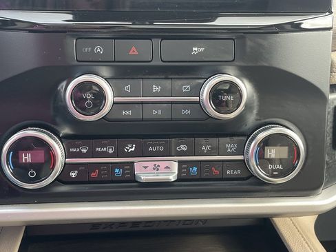 Used 2024 Ford Expedition Max Limited image 46