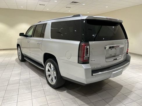 Used 2020 GMC Yukon XL Denali w/ Open Road Package RWD image 3