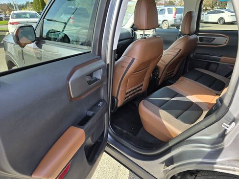Certified 2025 Ford Bronco Sport Outer Banks w/ Outer Banks Tech Package+ AWD/4WD image 11