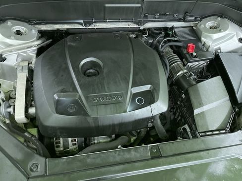 Used 2018 Volvo XC90 T6 Momentum w/ Convenience Package image 32