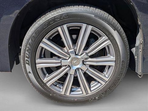 Used 2017 Lexus LX 570 4WD w/ Luxury Package image 18