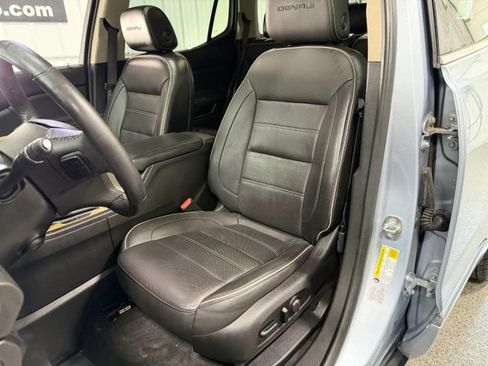 Used 2017 GMC Acadia Denali w/ Technology Package AWD/4WD image 25