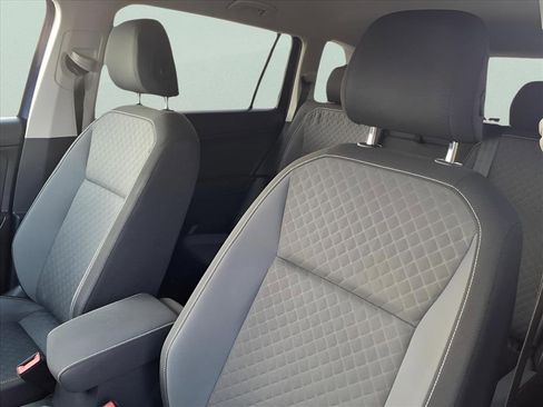 Used 2021 Volkswagen Tiguan S image 14