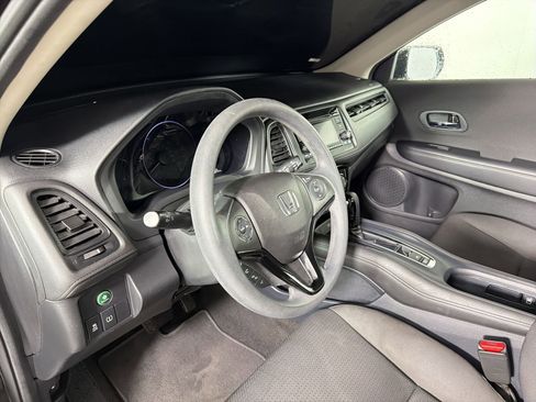 Used 2019 Honda HR-V LX image 15