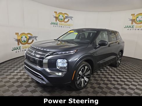 New 2025 Mitsubishi Outlander SE image 3