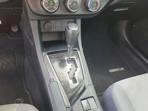 Used 2016 Toyota Corolla L FWD image 13