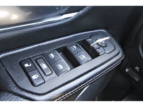Used 2025 RAM 1500 Laramie AWD/4WD image 20