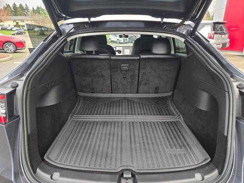 Used 2020 Tesla Model Y Long Range image 13