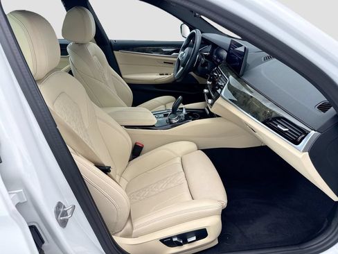 Used 2023 BMW 530i w/ M Sport Package RWD image 19