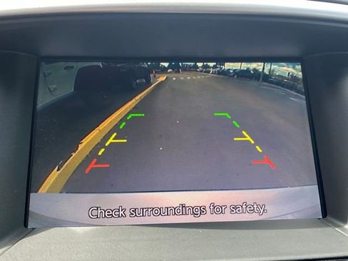 Used 2018 Nissan Pathfinder S image 22