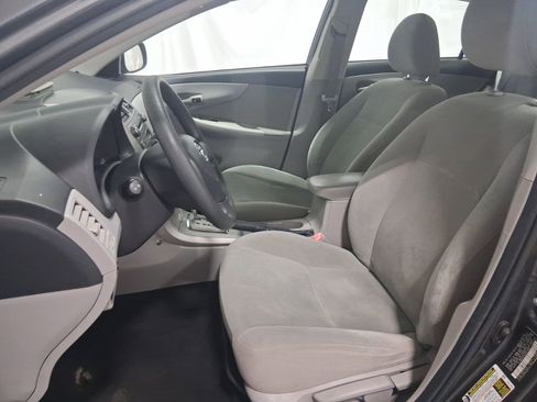 Used 2011 Toyota Corolla LE FWD image 9