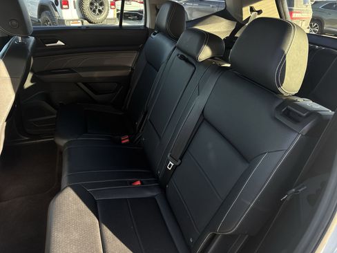 Certified 2023 Volkswagen Atlas SE image 24