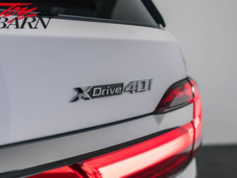 Used 2022 BMW X7 xDrive40i w/ Premium Package image 14