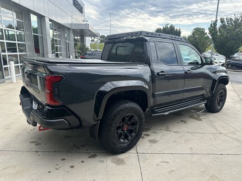 Used 2024 Toyota Tacoma TRD Pro AWD/4WD image 5