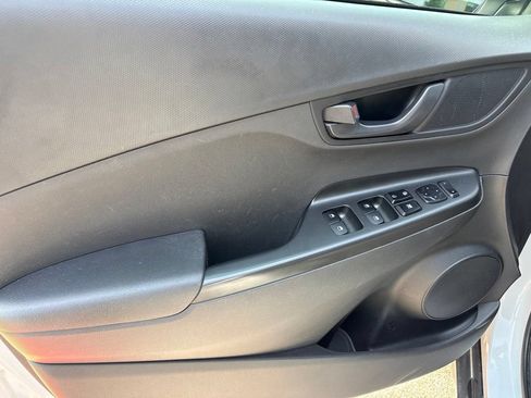 Used 2020 Hyundai Kona SEL FWD image 11