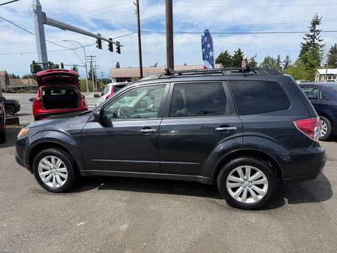 Used 2012 Subaru Forester 2.5X Limited AWD/4WD image 4
