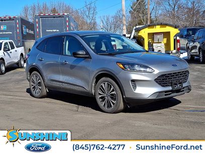 Used 2022 Ford Escape SE w/ SE Sport Appearance Package