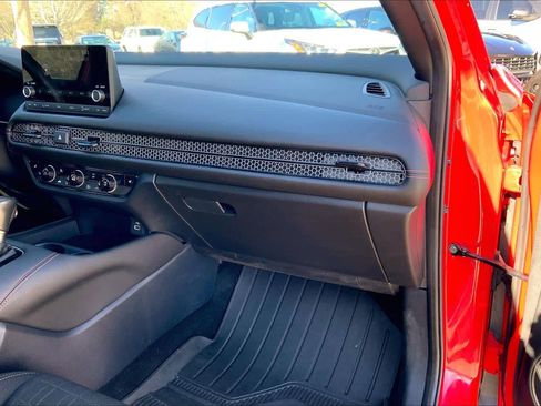 Used 2024 Honda HR-V Sport image 18