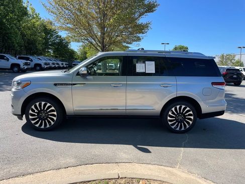 Used 2022 Lincoln Navigator Black Label AWD/4WD image 5