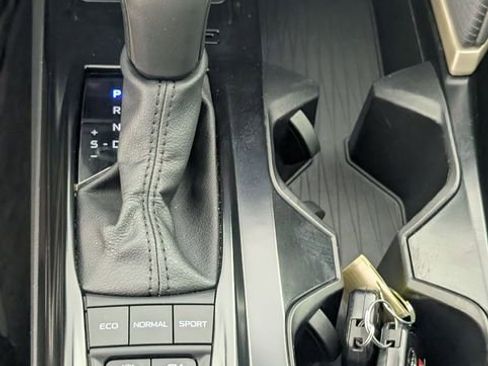 Used 2025 Toyota Camry SE w/ Convenience Package FWD image 22