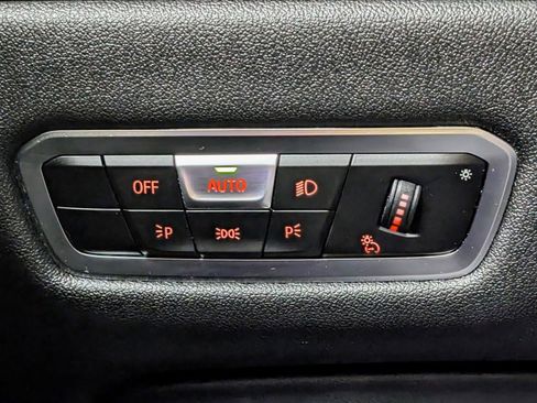 Used 2023 BMW X7 xDrive40i w/ Premium Package image 41