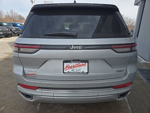 Used 2025 Jeep Grand Cherokee Summit AWD/4WD image 8