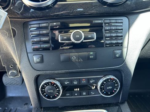 Used 2014 Mercedes-Benz GLK 350 4MATIC image 23