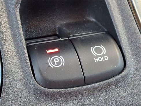 Used 2022 Toyota Corolla LE image 24