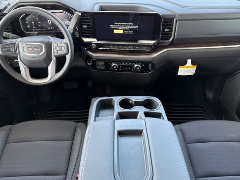 New 2026 GMC Sierra 1500 SLE image 14