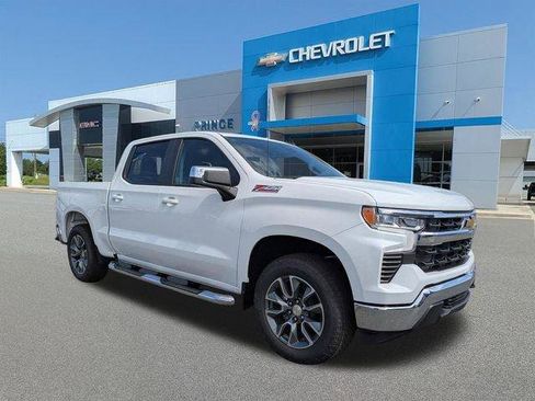 New 2026 Chevrolet Silverado 1500 LT w/ Z71 Off-Road Package AWD/4WD image 3