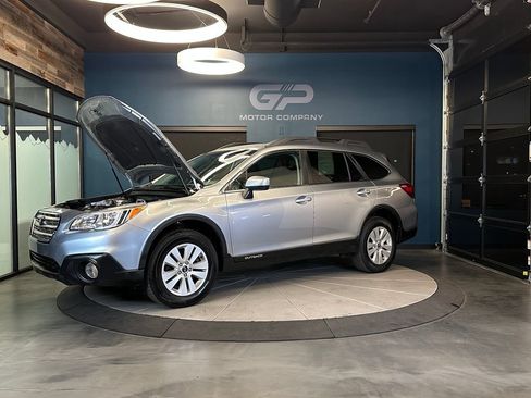 Used 2017 Subaru Outback 2.5i Premium AWD/4WD image 23