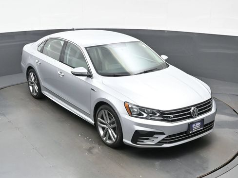 Used 2017 Volkswagen Passat 1.8T R-Line FWD image 37