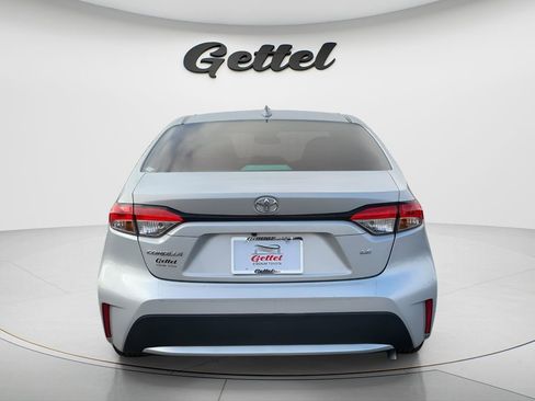 Used 2021 Toyota Corolla LE image 5