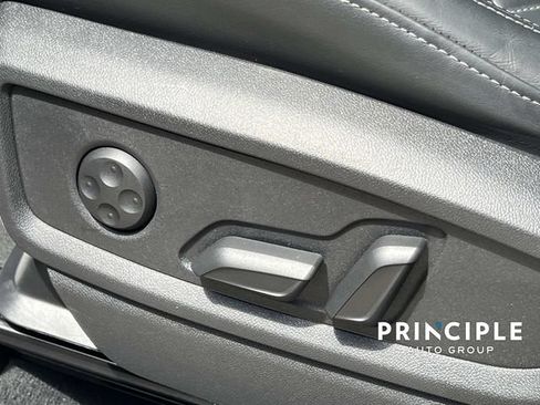 Used 2023 Audi SQ5 Premium Plus w/ Premium Plus Package AWD/4WD image 17