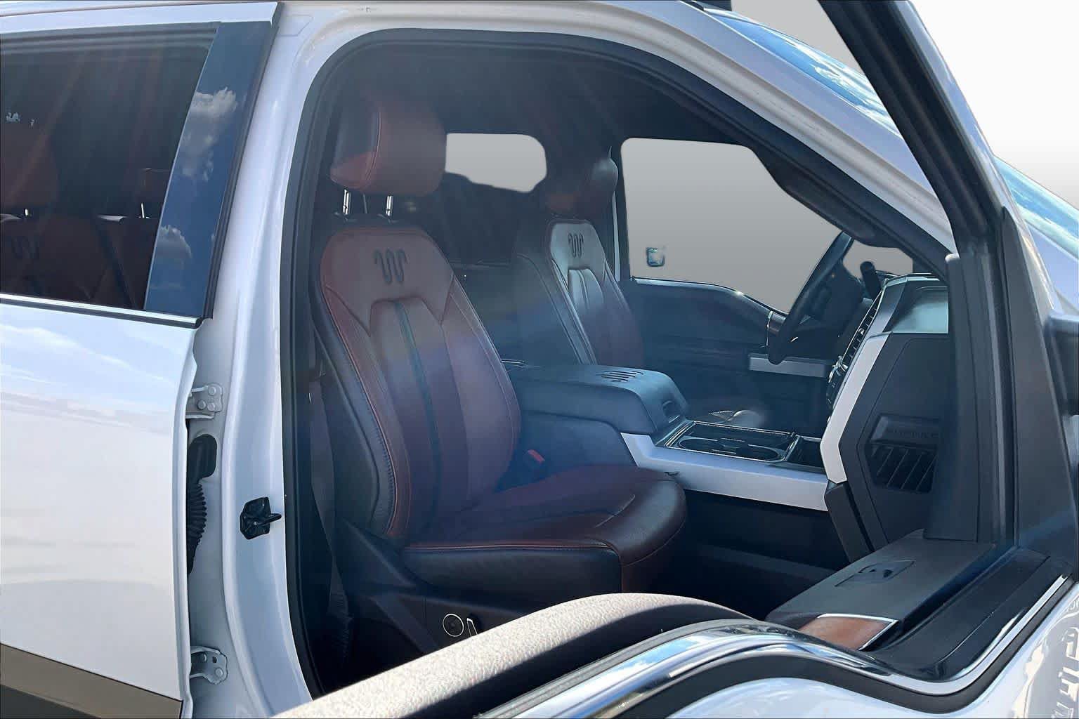 Certified 2019 Ford F250 King Ranch w/ King Ranch Ultimate Package AWD/4WD image 11