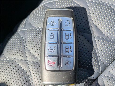 Used 2025 Genesis GV70 3.5T Sport w/ Sport Prestige Package image 28