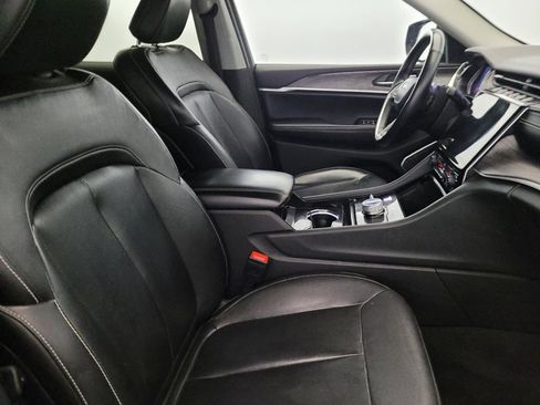 Used 2022 Jeep Grand Cherokee L Limited image 21