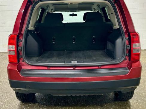 Used 2014 Jeep Patriot Sport w/ Power Value Group image 5